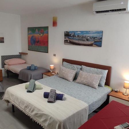 Super Central Studio, No Noise, Near Seaside, Shops Bari Zewnętrze zdjęcie